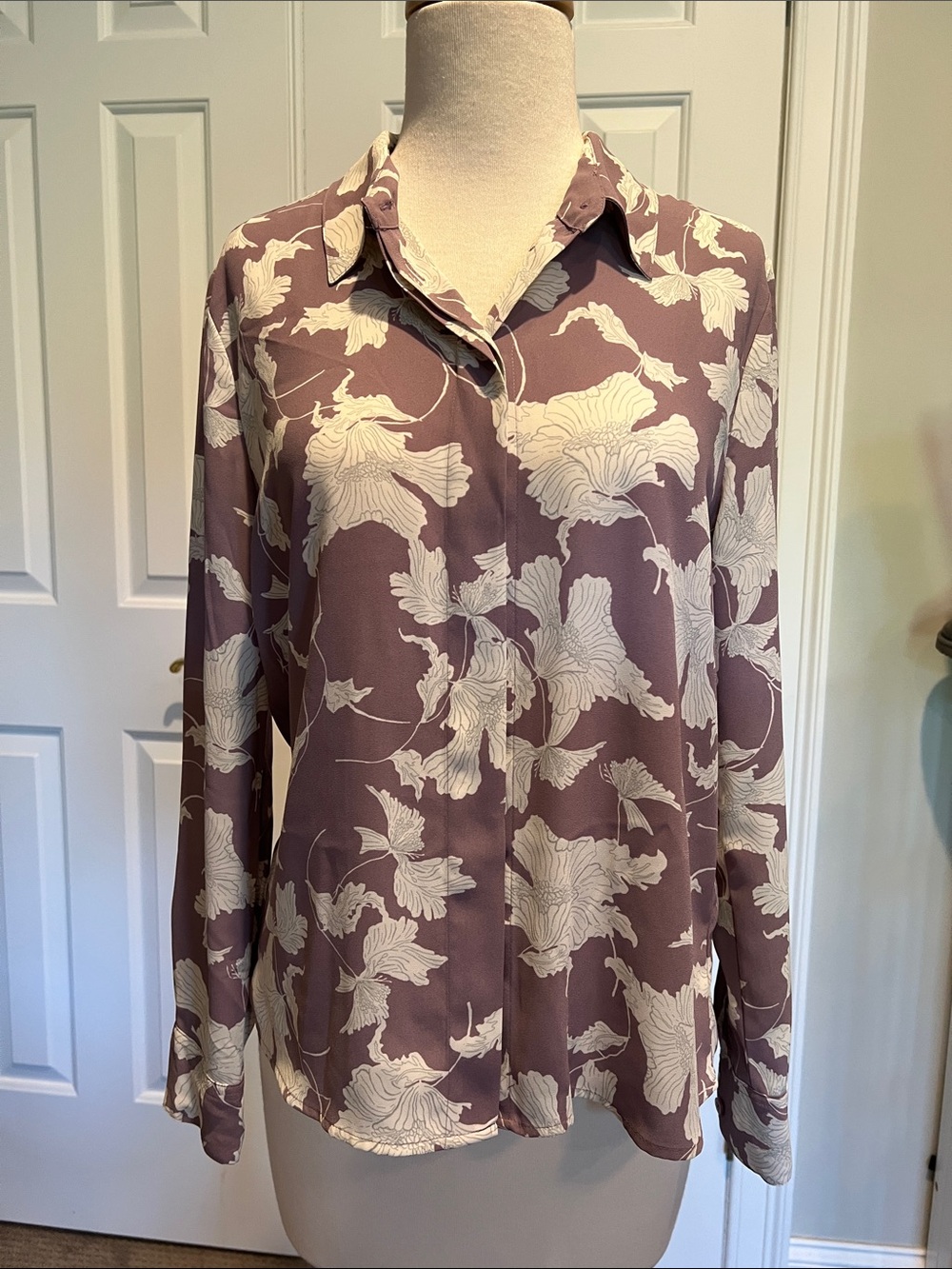 Womens Floral Button-Up Blouse in Mauve and Cream